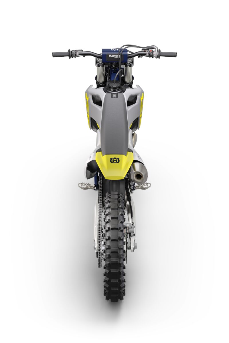 106379_FC 250 MY23 Rear-above