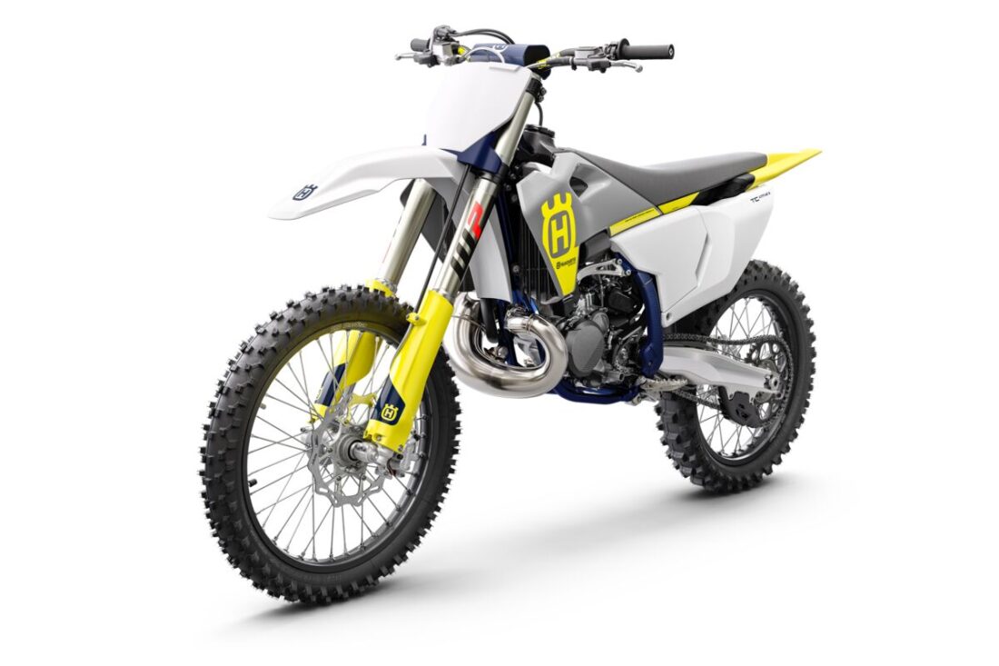 106414_TC 250 MY23 Front-left