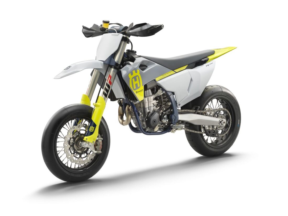 111897_FS 450 2023