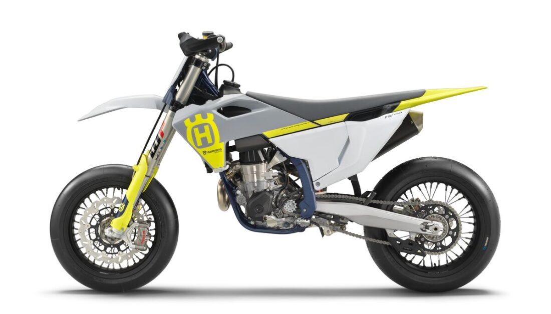 111899_FS 450 2023