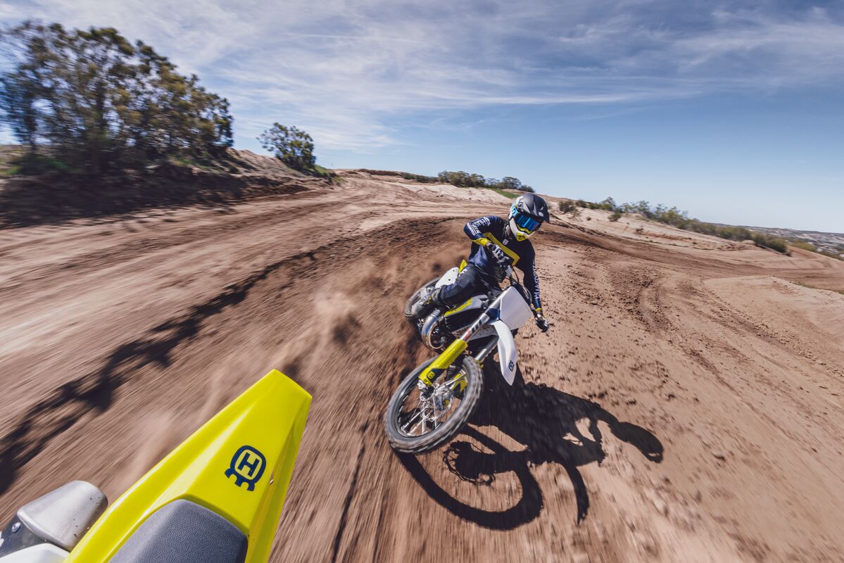 112235_Motocross 2023