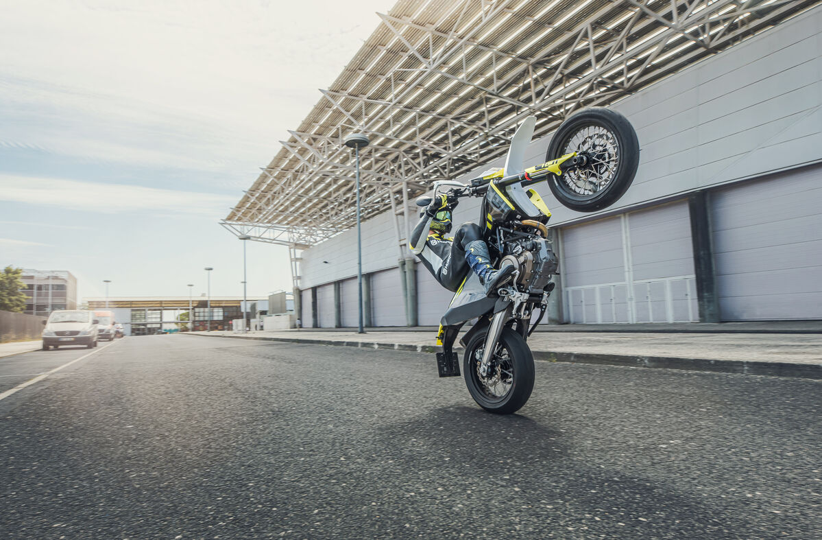 120825_701 Supermoto 2023